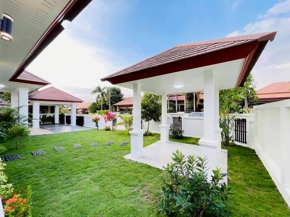 House garden with sala